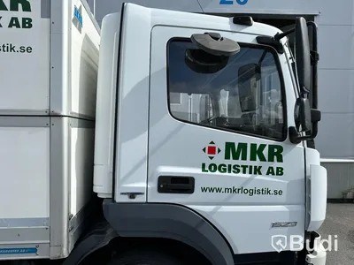 tertagen till MKR  Lastbil Mercedes-Benz 967PKX3 Atego | Höj & Sänk skåp | 2015