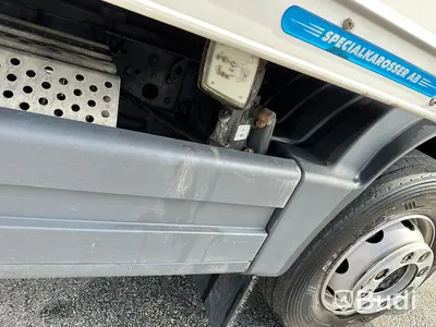 tertagen till MKR  Lastbil Mercedes-Benz 967PKX3 Atego | Höj & Sänk skåp | 2015