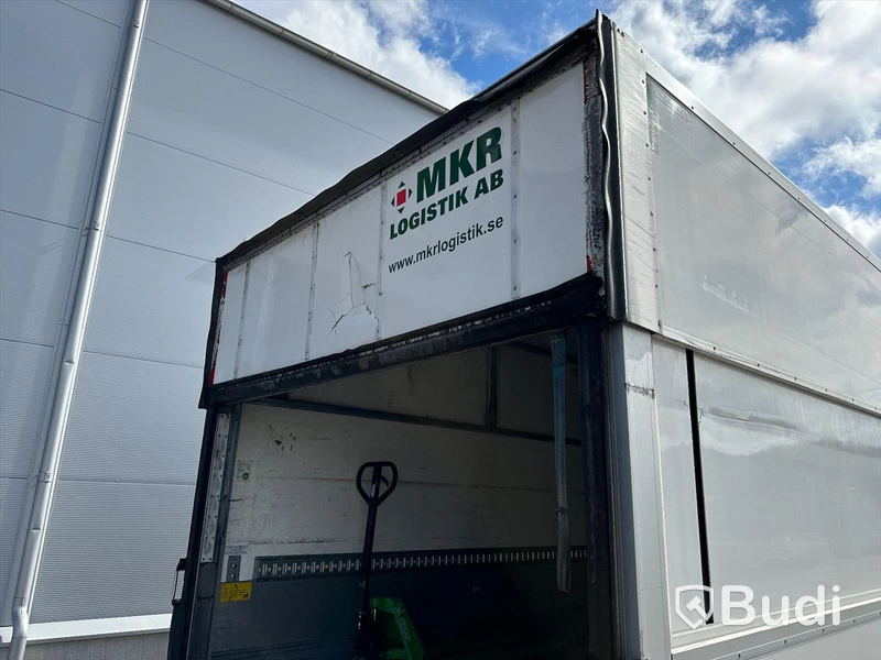 tertagen till MKR  Lastbil Mercedes-Benz 967PKX3 Atego | Höj & Sänk skåp | 2015