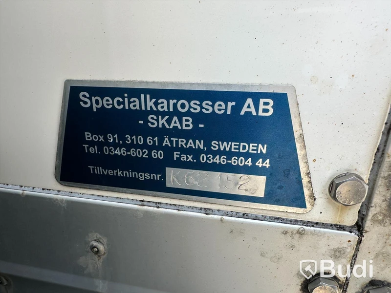 tertagen till MKR  Lastbil Mercedes-Benz 967PKX3 Atego | Höj & Sänk skåp | 2015