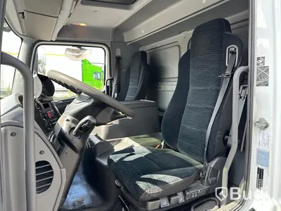 tertagen till MKR  Lastbil Mercedes-Benz 967PKX3 Atego | Höj & Sänk skåp | 2015