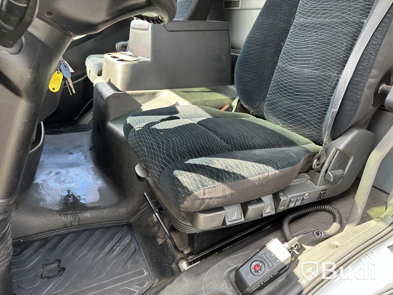 tertagen till MKR  Lastbil Mercedes-Benz 967PKX3 Atego | Höj & Sänk skåp | 2015