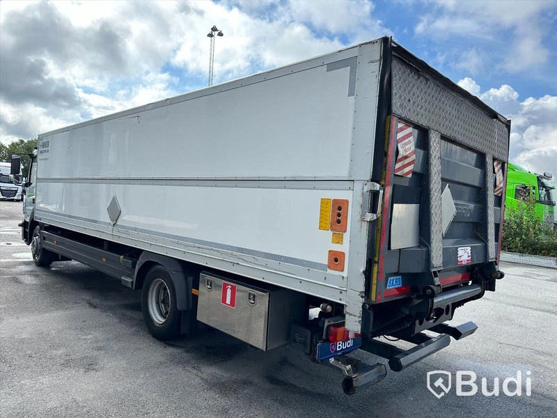 tertagen till MKR  Lastbil Mercedes-Benz 967PKX3 Atego | Höj & Sänk skåp | 2015