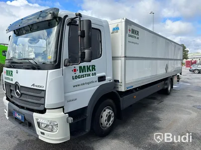 tertagen till MKR  Lastbil Mercedes-Benz 967PKX3 Atego | Höj & Sänk skåp | 2015