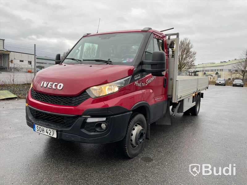 Lastbil Iveco Daily 70c17HA8 Pallfinger kran med EFAB byggnation Euro6