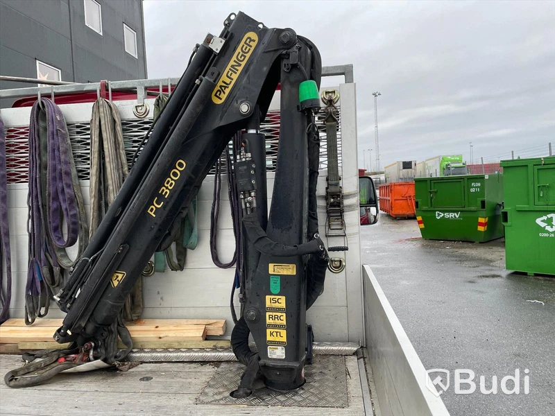 Lastbil Iveco Daily 70c17HA8 Pallfinger kran med EFAB byggnation Euro6