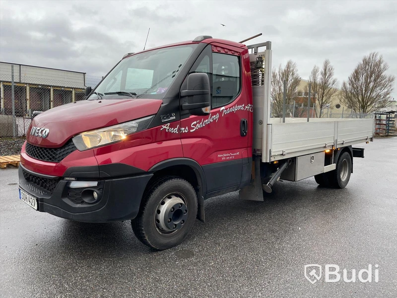 Lastbil Iveco Daily 70c17HA8 Pallfinger kran med EFAB byggnation Euro6