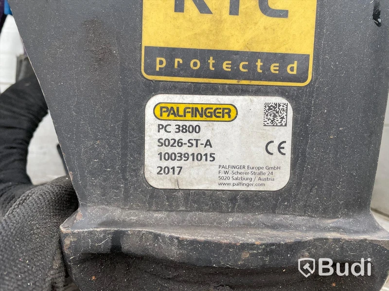 Lastbil Iveco Daily 70c17HA8 Pallfinger kran med EFAB byggnation Euro6