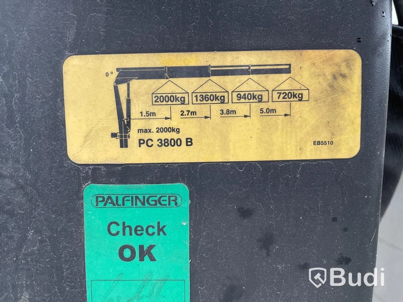 Lastbil Iveco Daily 70c17HA8 Pallfinger kran med EFAB byggnation Euro6