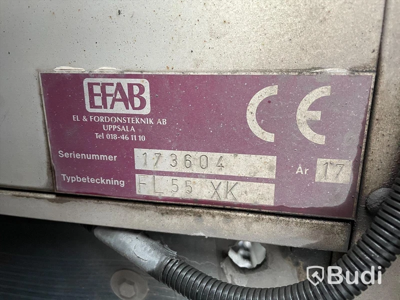 Lastbil Iveco Daily 70c17HA8 Pallfinger kran med EFAB byggnation Euro6