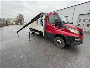 Lastbil Iveco Daily 70c17HA8 Pallfinger kran med EFAB byggnation Euro6
