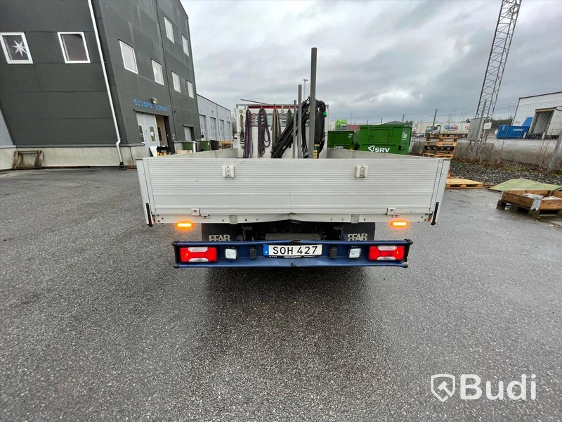Lastbil Iveco Daily 70c17HA8 Pallfinger kran med EFAB byggnation Euro6