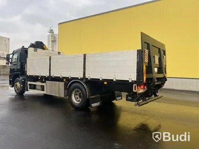 Lastbil Volvo FM260 4x2 med Pallfinger 9001 Kranflak med baklyft