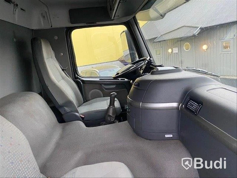 Lastbil Volvo FM260 4x2 med Pallfinger 9001 Kranflak med baklyft