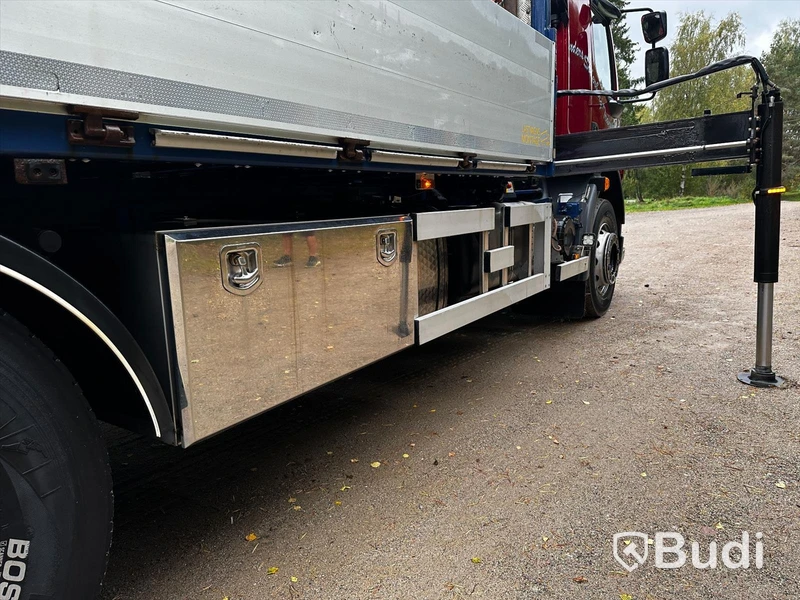 Kranbil DAF LF 290 FA | 2016 | Brädgårdsbil | Kranflak med vikbar baklyft
