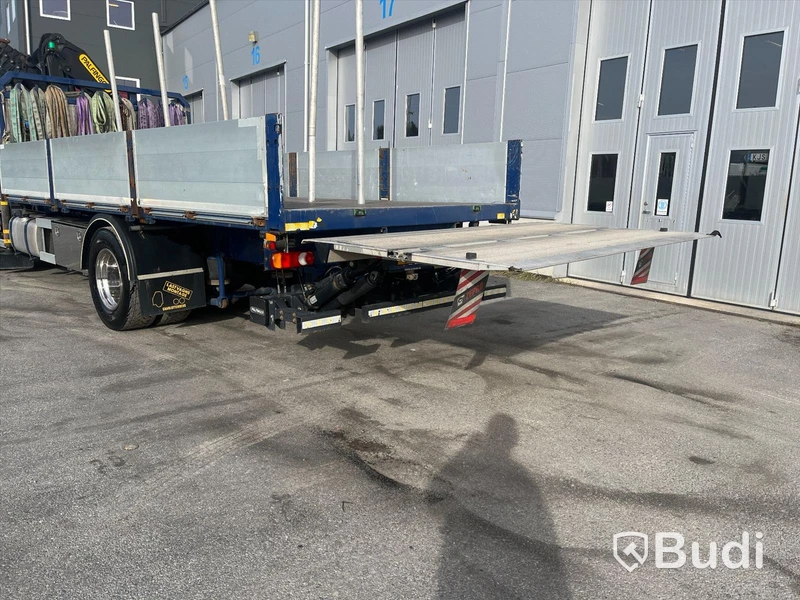 Kranbil DAF LF 290 FA | 2017 | Brädgårdsbil | Kranflak med vikbar baklyft | PK19.001 - EXPORT