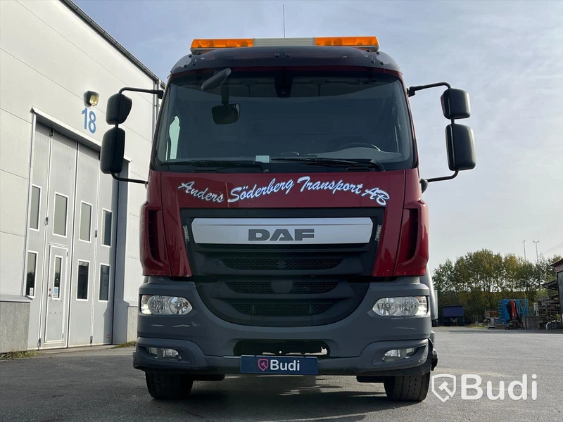 Kranbil DAF LF 290 FA | 2017 | Brädgårdsbil | Kranflak med vikbar baklyft | PK19.001 - EXPORT
