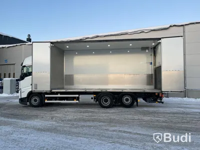 Lastbil Volvo FH 500 Yrkesutbildnings Fjärrbil | 2022 | Automat | Öppningsbar sida | Nypris ca 2 800 000