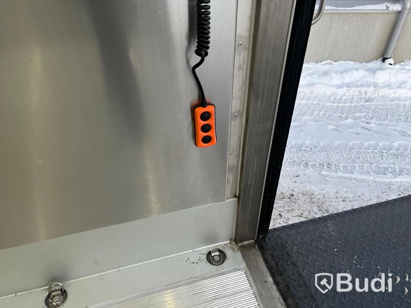 Lastbil Volvo FH 500 Yrkesutbildnings Fjärrbil | 2022 | Automat | Öppningsbar sida | Nypris ca 2 800 000