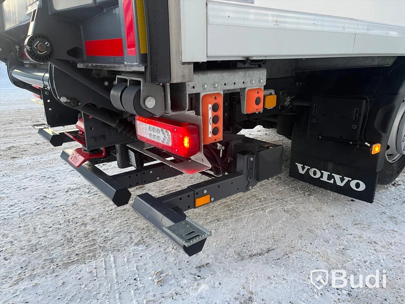 Lastbil Volvo FH 500 Yrkesutbildnings Fjärrbil | 2022 | Automat | Öppningsbar sida | Nypris ca 2 800 000