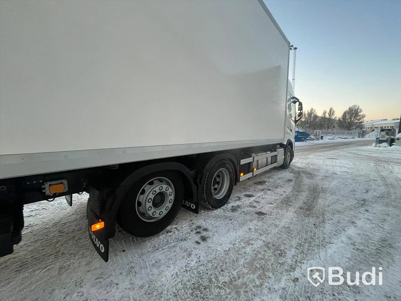 Lastbil Volvo FH 500 Yrkesutbildnings Fjärrbil | 2022 | Automat | Öppningsbar sida | Nypris ca 2 800 000