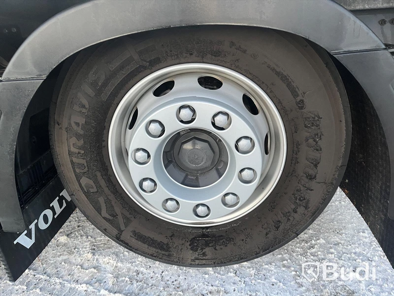 Lastbil Volvo FH 500 Yrkesutbildnings Fjärrbil | 2022 | Automat | Öppningsbar sida | Nypris ca 2 800 000