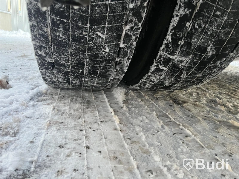 Lastbil Volvo FH 500 Yrkesutbildnings Fjärrbil | 2022 | Automat | Öppningsbar sida | Nypris ca 2 800 000