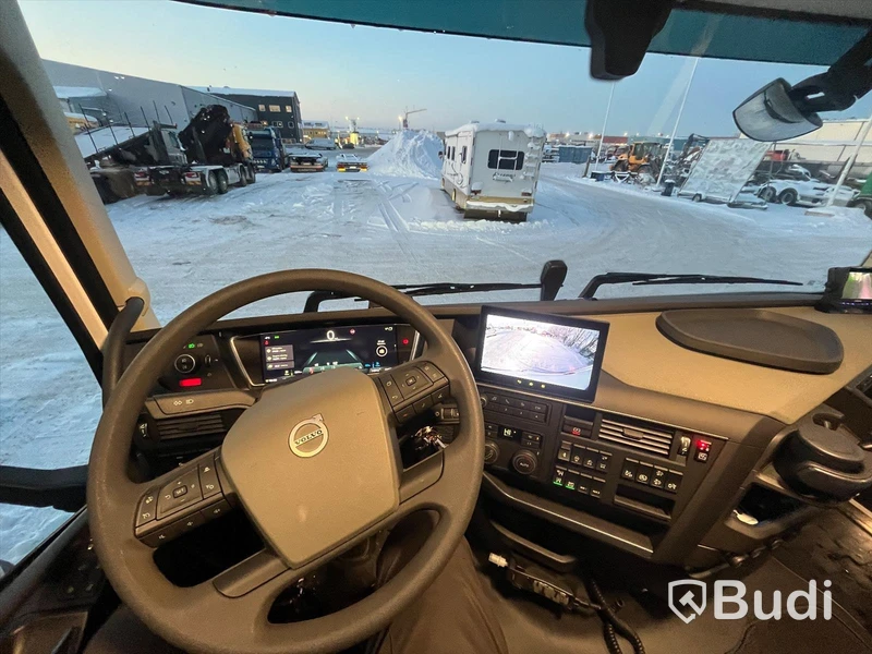 Lastbil Volvo FH 500 Yrkesutbildnings Fjärrbil | 2022 | Automat | Öppningsbar sida | Nypris ca 2 800 000
