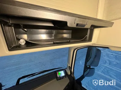 Lastbil Volvo FH 500 Yrkesutbildnings Fjärrbil | 2022 | Automat | Öppningsbar sida | Nypris ca 2 800 000