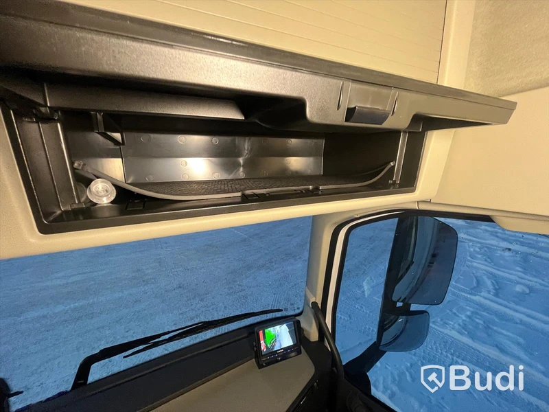 Lastbil Volvo FH 500 Yrkesutbildnings Fjärrbil | 2022 | Automat | Öppningsbar sida | Nypris ca 2 800 000