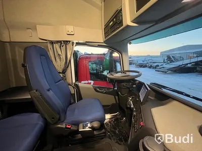 Lastbil Volvo FH 500 Yrkesutbildnings Fjärrbil | 2022 | Automat | Öppningsbar sida | Nypris ca 2 800 000