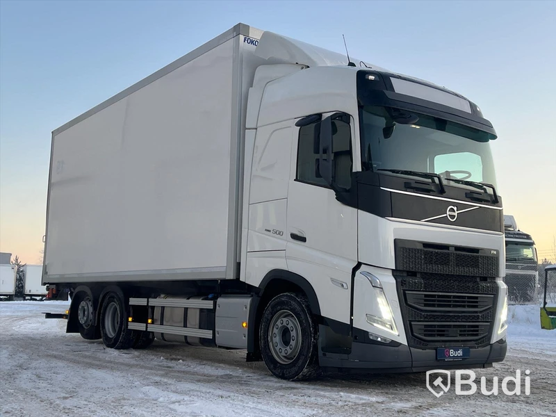 Lastbil Volvo FH 500 Yrkesutbildnings Fjärrbil | 2022 | Automat | Öppningsbar sida | Nypris ca 2 800 000