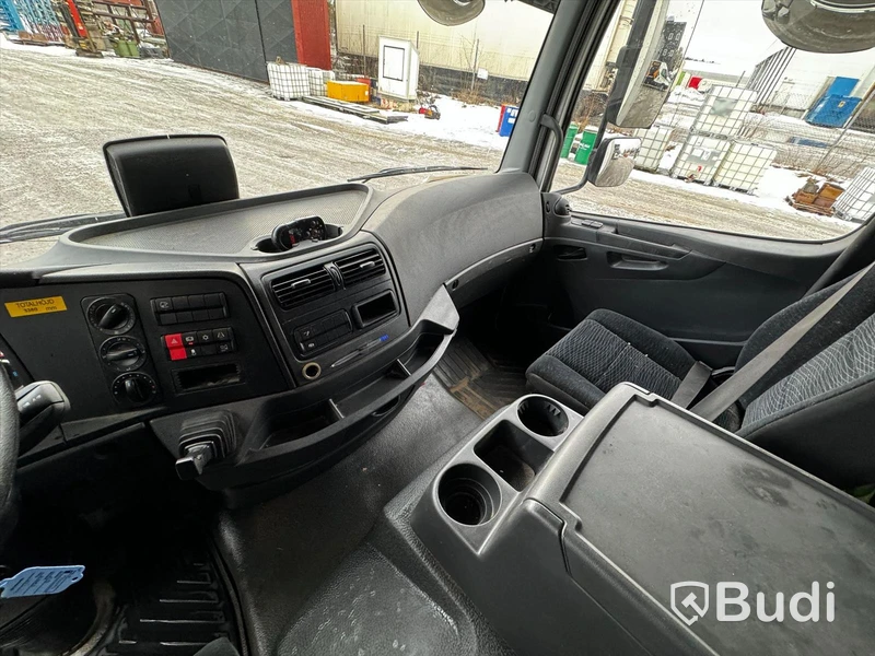 Lastbil Mercedes-Benz Atego 916 | Euro6 | 2017 | 14300mil | SKAB-skåp