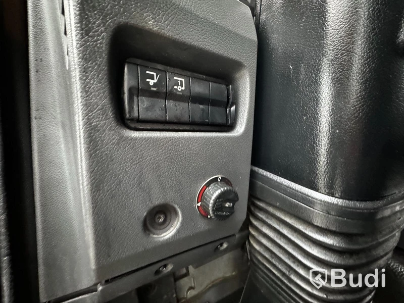 Lastbil Mercedes-Benz Atego 916 | Euro6 | 2017 | 14300mil | SKAB-skåp