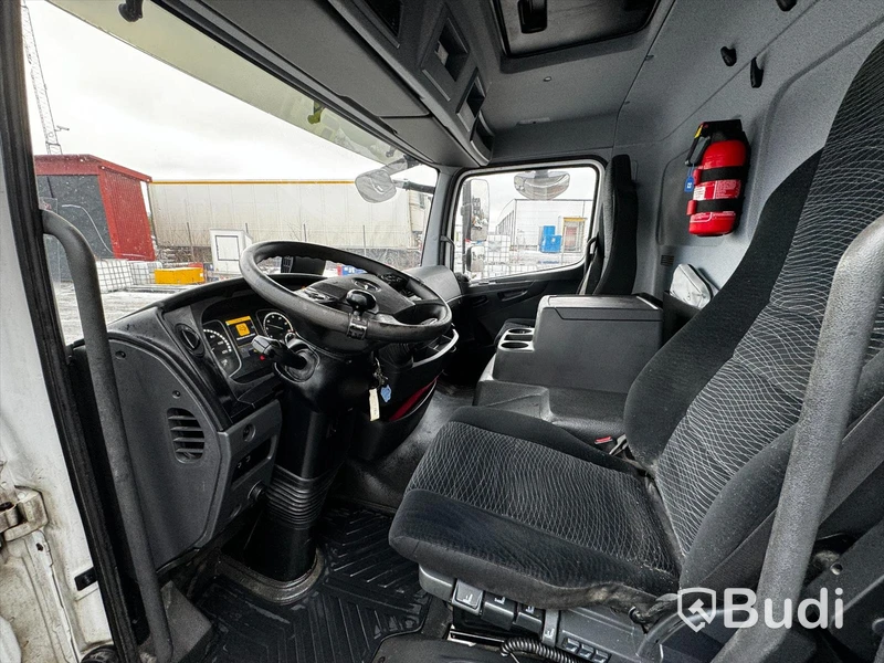 Lastbil Mercedes-Benz Atego 916 | Euro6 | 2017 | 14300mil | SKAB-skåp