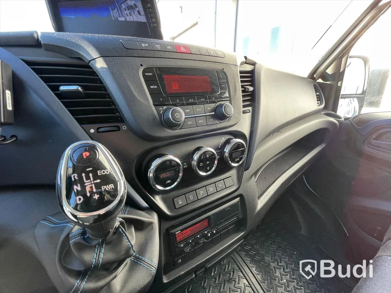 Lastbil Iveco Daily 3.0 CNG HI-MATIC 7,2T | Fassi kran micro