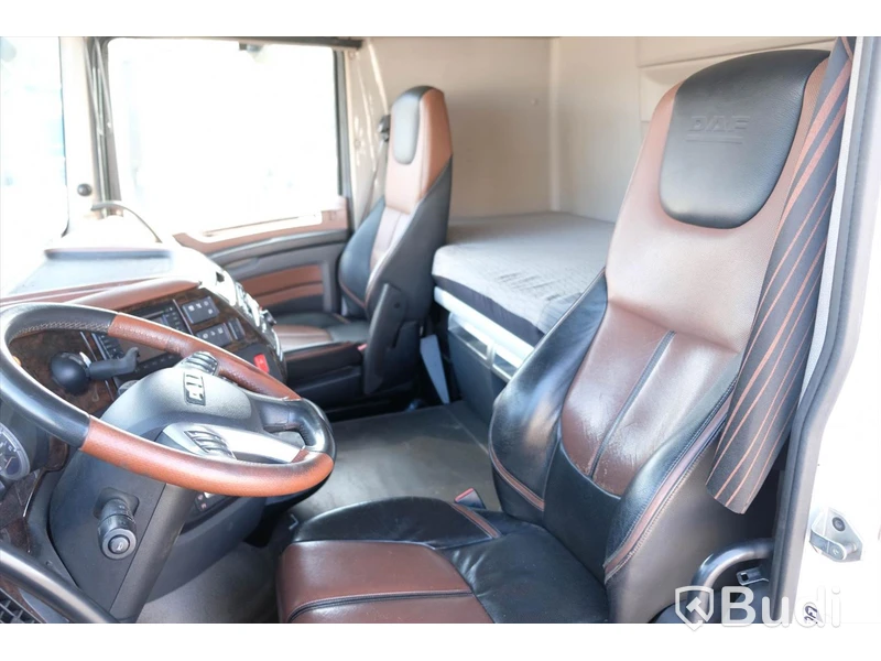 Fjärrbil DAF XF 530 FAN 6x2 -2018 | JPGS | Öppningsbarsida | Zepro