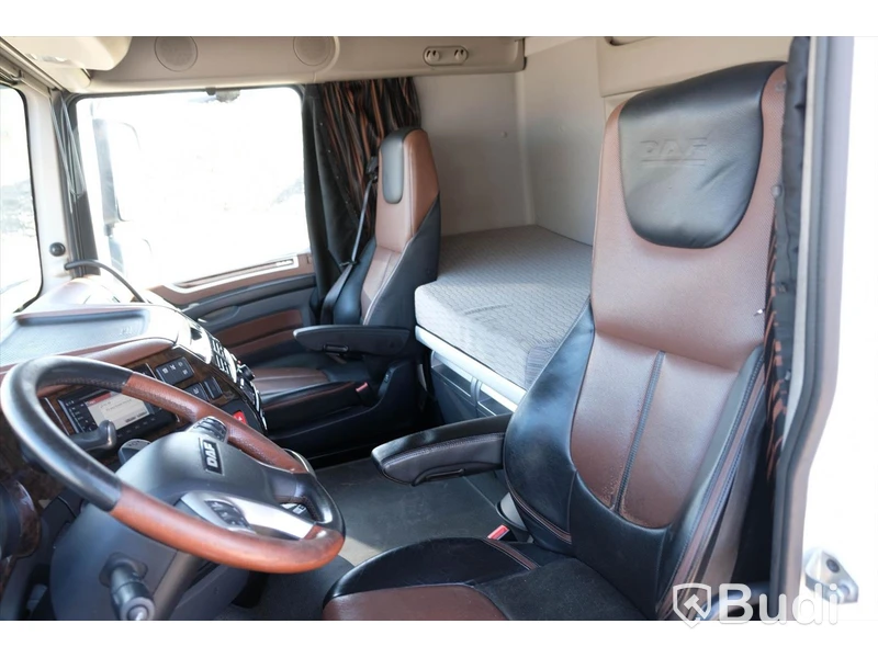 Fjärrbil DAF XF 530 FAN 6x2 -2018 | JPGS | Öppningsbarsida | Zepro