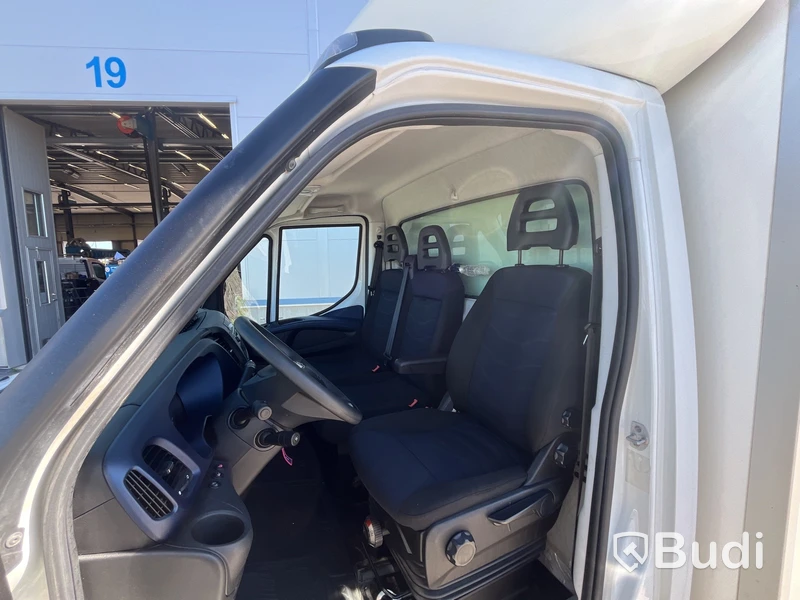 Iveco Daily 35-160 Chassi Cab 2.3 JTD Hi-Matic, 156hk -2016 | Bakgavelslyft | Besiktigad tom 2025-04-30