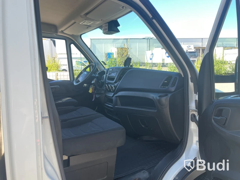 Iveco Daily 35-160 Chassi Cab 2.3 JTD Hi-Matic, 156hk -2016 | Bakgavelslyft | Besiktigad tom 2025-04-30