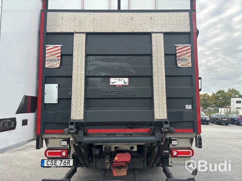 Kylbil Mercedes-Benz Actros | 9518 mil |  2023 | Salaskåp | Zepro | ÖBS
