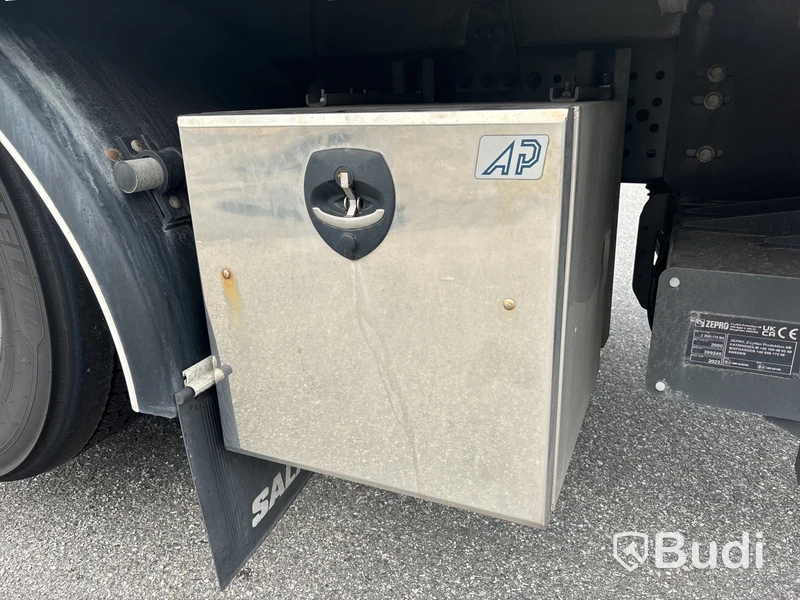 Kylbil Mercedes-Benz Actros | 9518 mil |  2023 | Salaskåp | Zepro | ÖBS