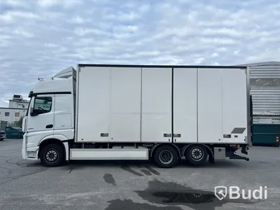 Kylbil Mercedes-Benz Actros | 9518 mil |  2023 | Salaskåp | Zepro | ÖBS