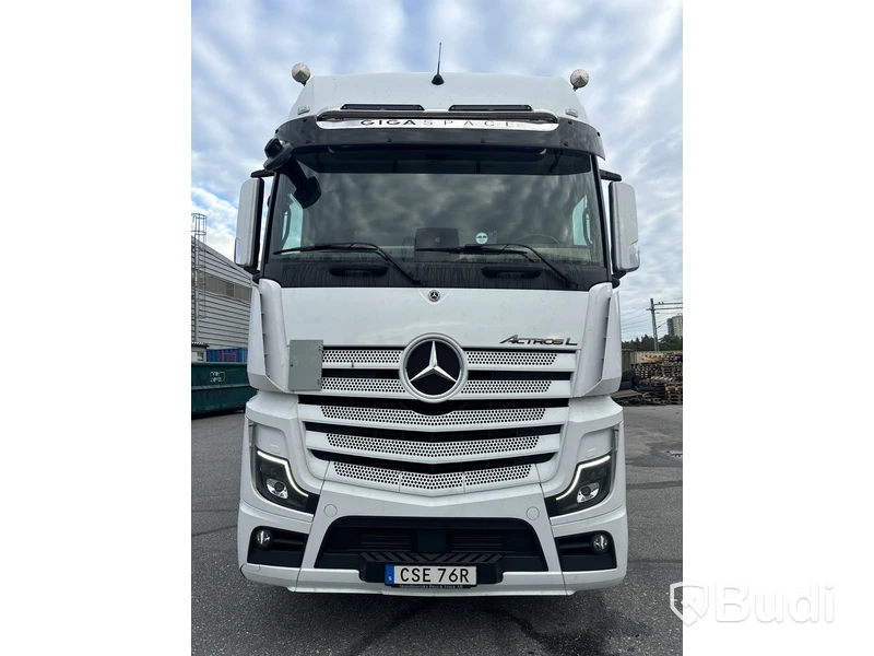 Kylbil Mercedes-Benz Actros | 9518 mil |  2023 | Salaskåp | Zepro | ÖBS