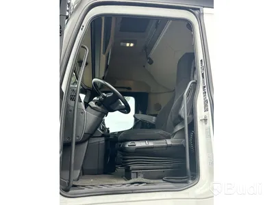 Kylbil Mercedes-Benz Actros | 9518 mil |  2023 | Salaskåp | Zepro | ÖBS