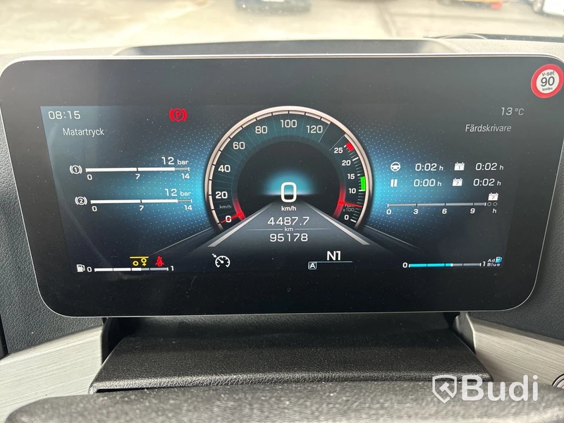 Kylbil Mercedes-Benz Actros | 9518 mil |  2023 | Salaskåp | Zepro | ÖBS