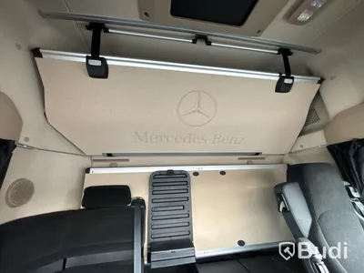 Kylbil Mercedes-Benz Actros | 9518 mil |  2023 | Salaskåp | Zepro | ÖBS