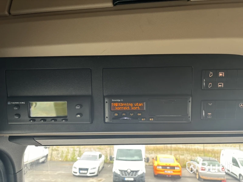 Kylbil Mercedes-Benz Actros | 9518 mil |  2023 | Salaskåp | Zepro | ÖBS