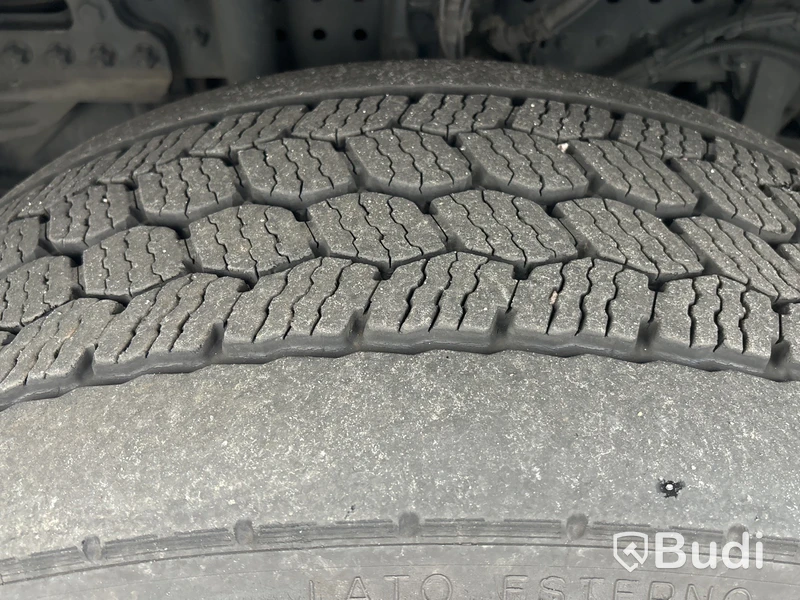 Kylbil Mercedes-Benz Actros | 9518 mil |  2023 | Salaskåp | Zepro | ÖBS