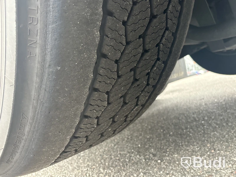 Kylbil Mercedes-Benz Actros | 9518 mil |  2023 | Salaskåp | Zepro | ÖBS